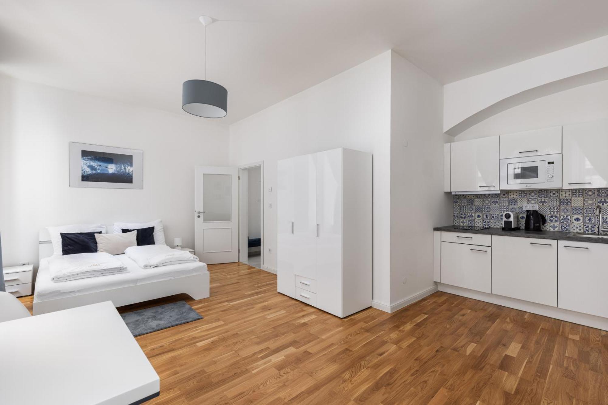 Stay2Gether Blue Vibe Studio - Metro Florenc Prague Exterior photo